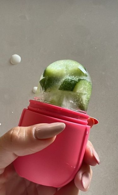 Silicon Facial Ice Roller - Reusable Cryotherapy Massage Tool for Skincare