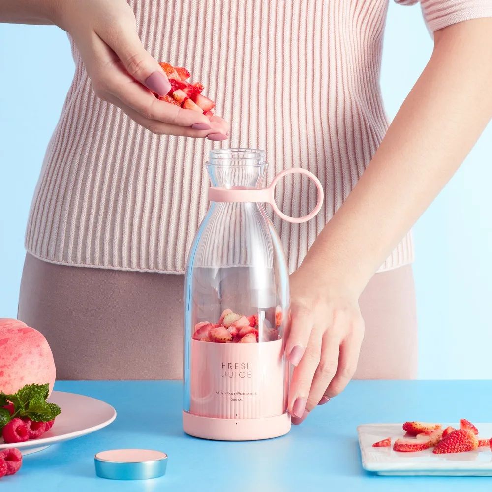 Mini Portable Blender Electric Fruit Juicer Mixers Mini Juicer Bottle for Traveling