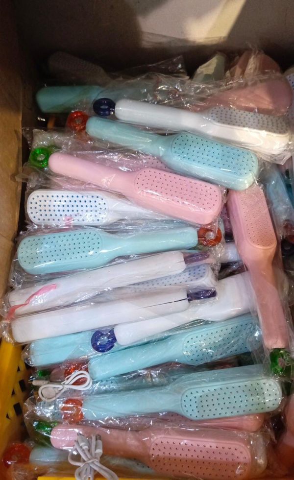 Self Cleaning Anti Static Massage Hair Comb