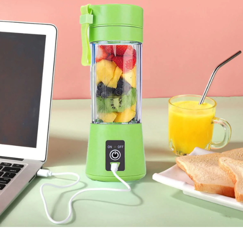 Juicer Portable Outdoor Juicing Cup  Machine Usb Charging Fruit Vegetable Blender (random Color)
